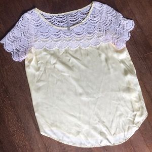 Lauren Conrad Scalloped Lace Top
